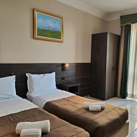 Hotel Romano Turijn Buitenkant foto