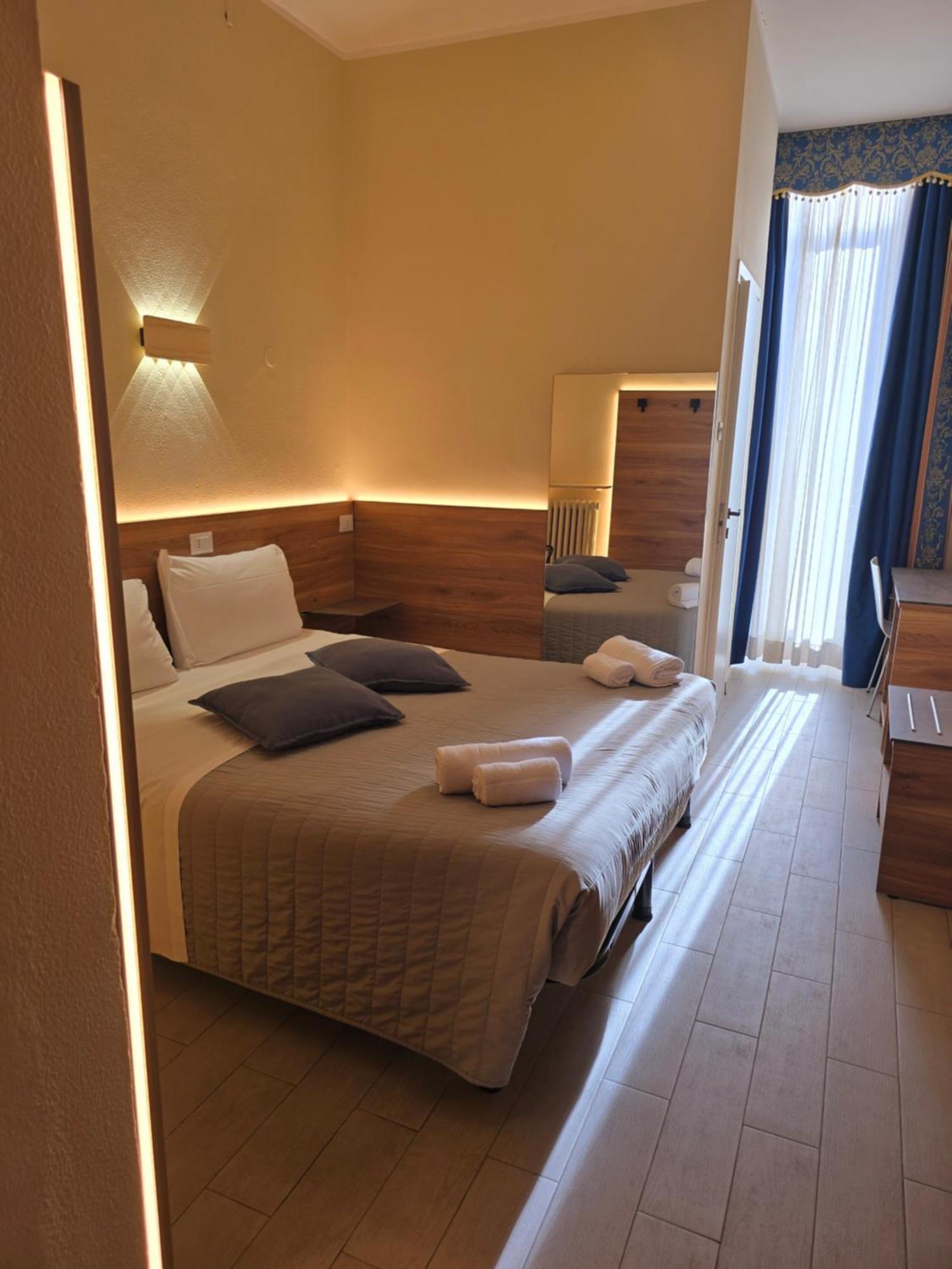 Hotel Romano Turijn Buitenkant foto